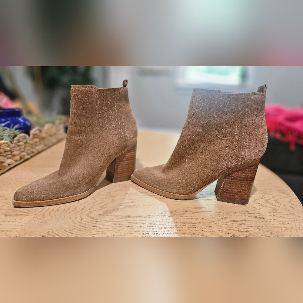 Marc Fisher Oshay Taupe Suede Pointed Toe Ankle Booties Size 6 - Picture 6 of 16
